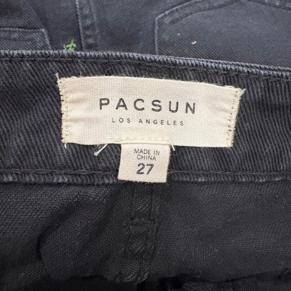 Pacsun Black Denim Mini Skirt Floral Embroidered Raw Frayed Hem Size 27 - Picture 3 of 6